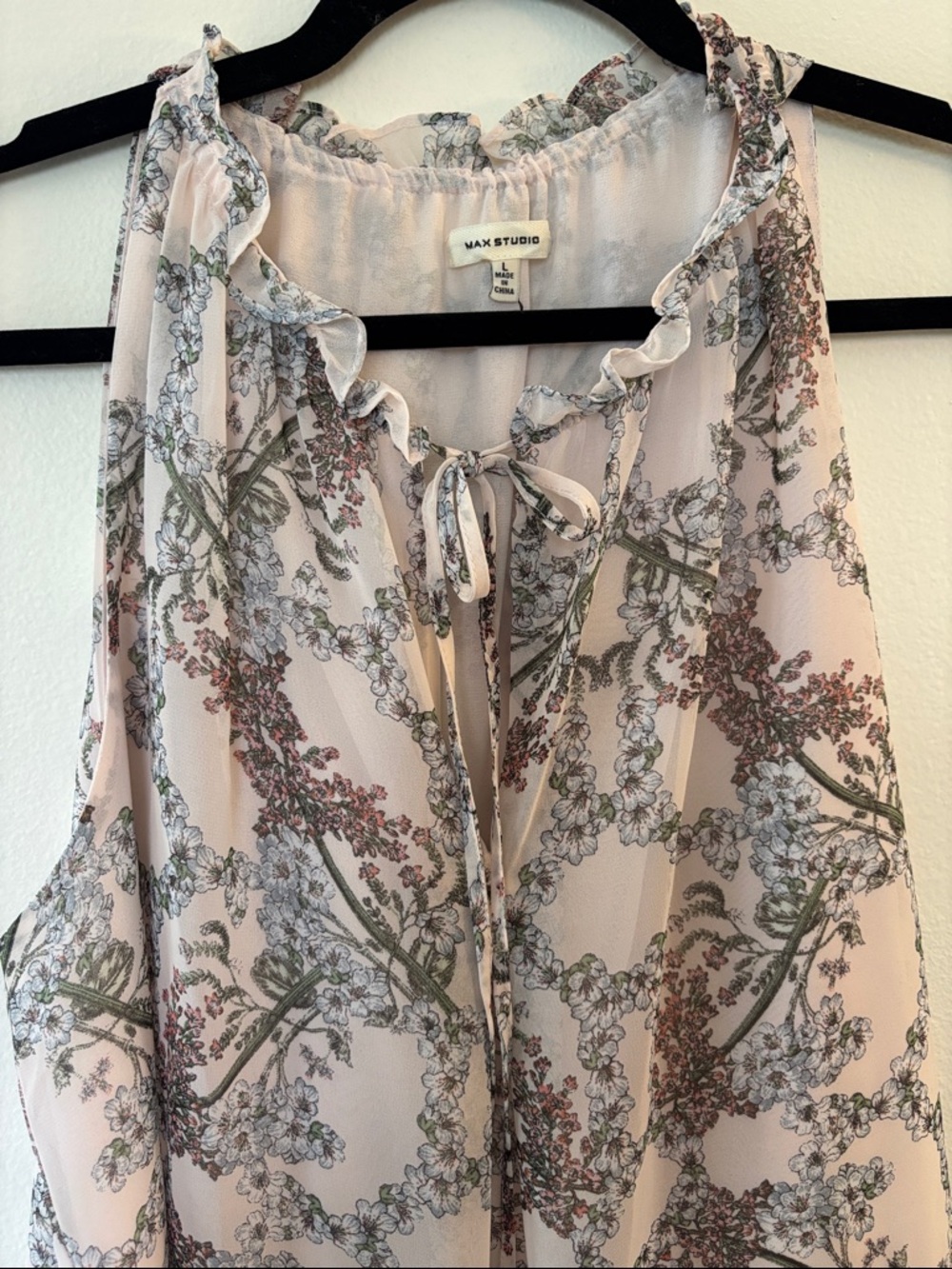NWOT Max Studio Blush Pink Floral Ruffle Tie-Neck Peep Camisole